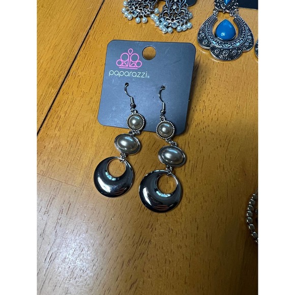 NWT Set of 5 Paparazzi Dangle Earrings - Picture 3 of 5